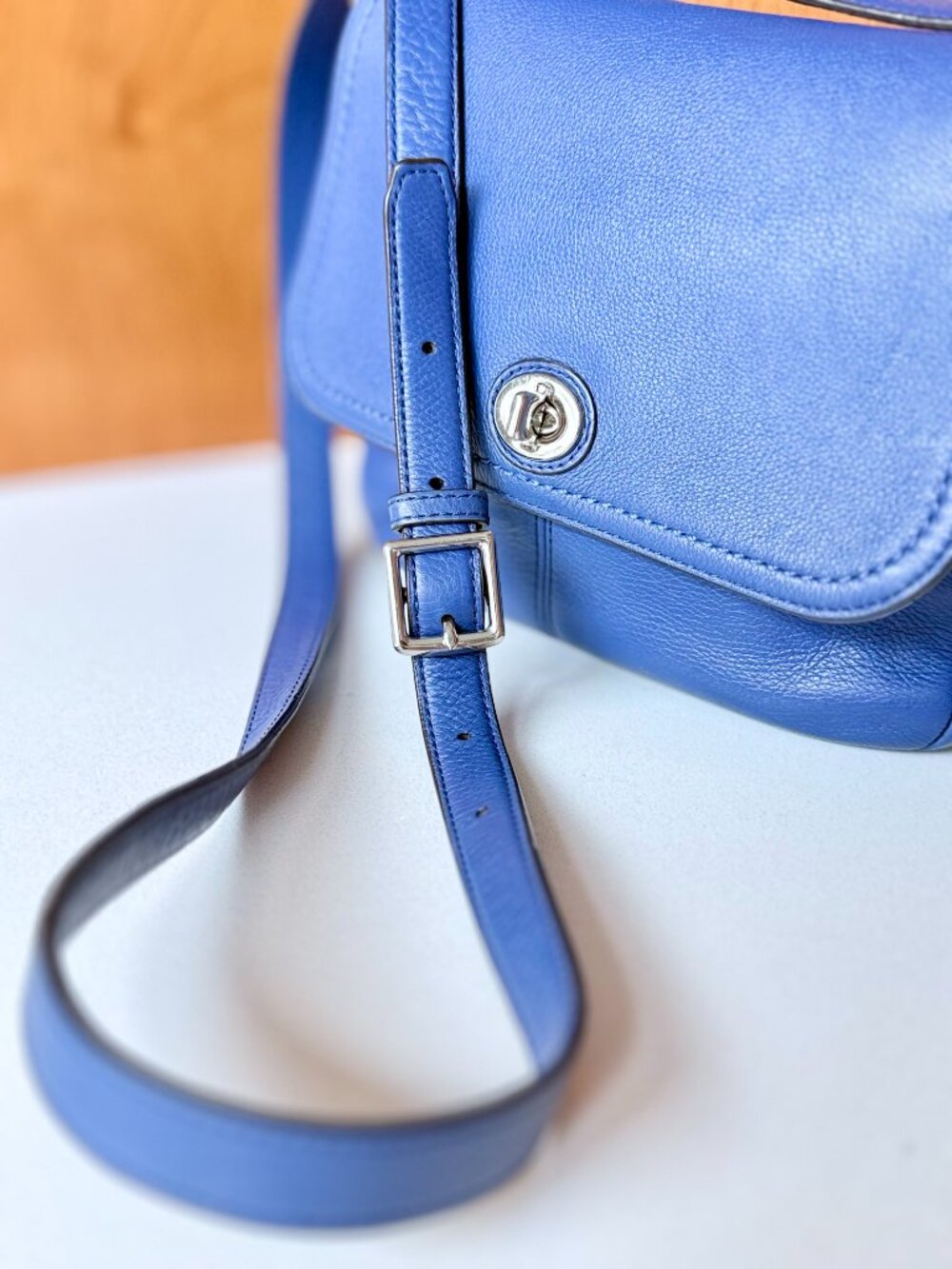 Coach Leather Crossbody Bag Blue Turnlock Flap Adjustable F23663 Emerald Satin - Picture 11 of 15